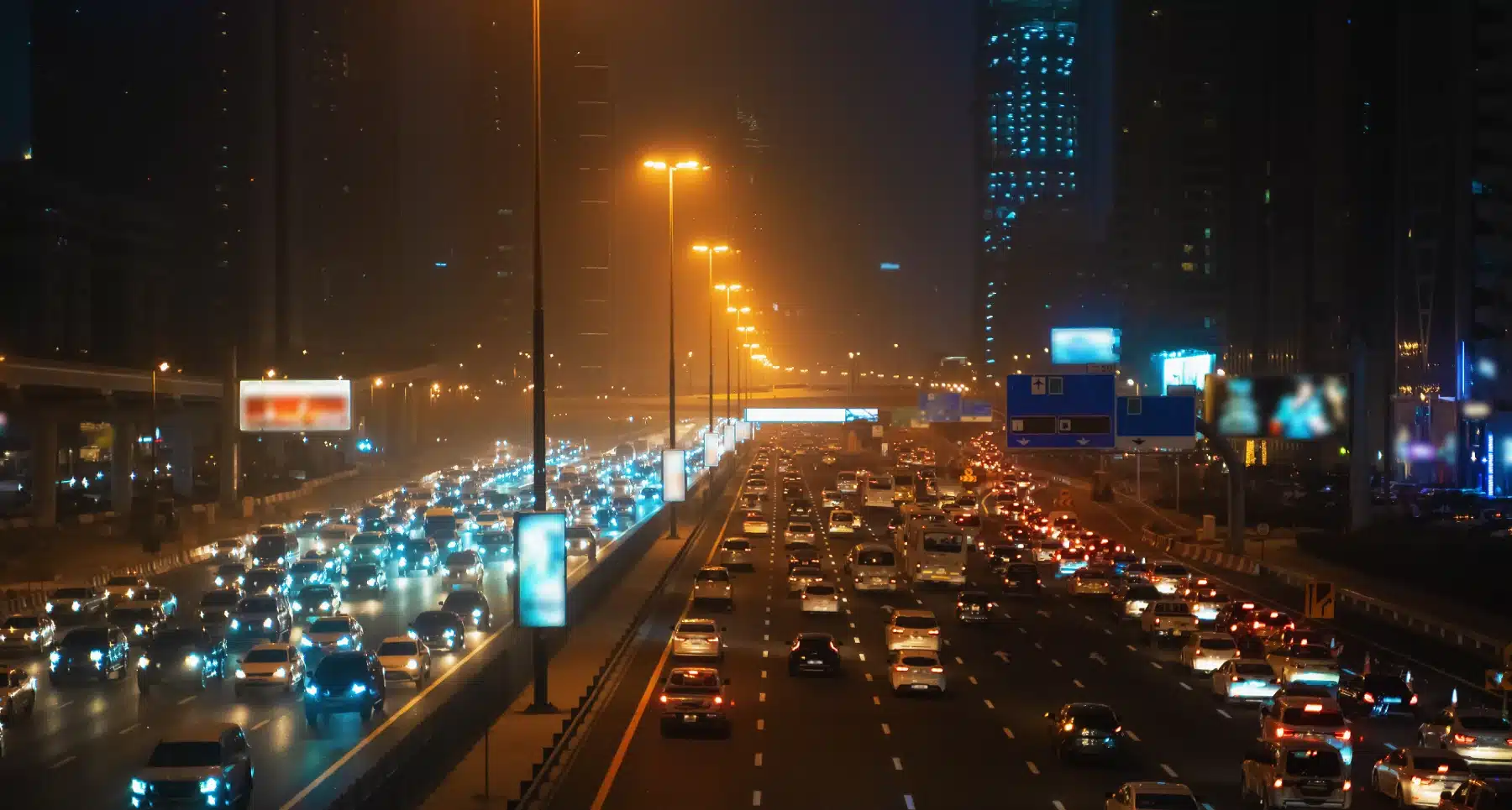 دبي تهدف إلى الحد من الازدحام المروري